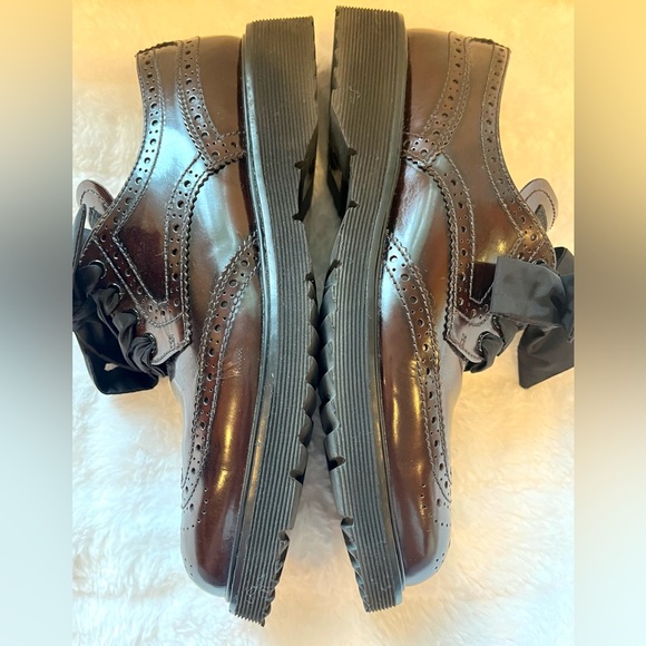 Authentic Prada women’s brogues w/ ribbon laces … Gorgeous!! - Picture 11 of 14
